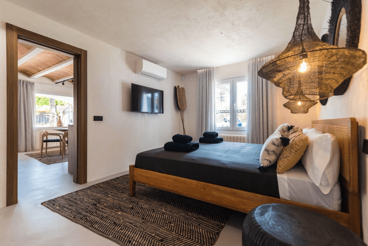 Brand new renovated luxury villa for sale in Santa Eulalia.