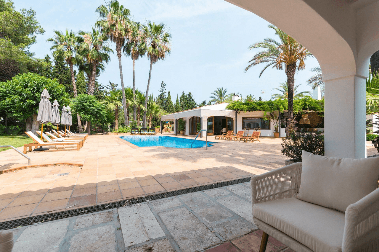 Brand new renovated luxury villa for sale in Santa Eulalia.