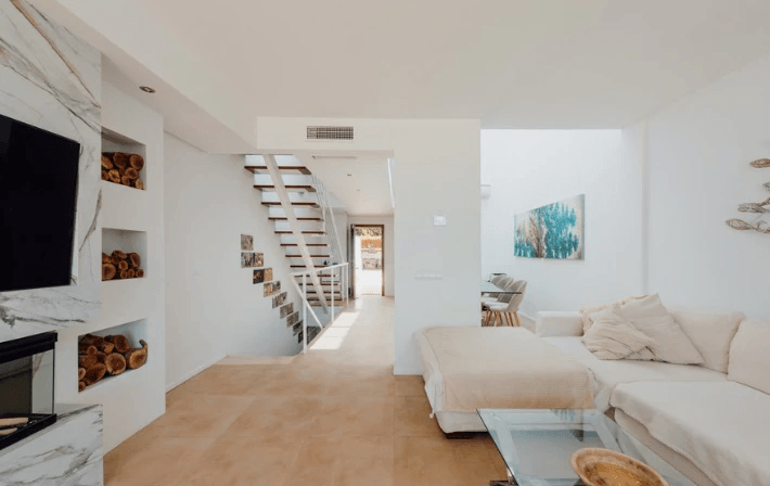 Exclusivo Adosado con Vistas al Mar, Jacuzzi en Rooftop y Atardeceres de Ensueño en Cala Tarida