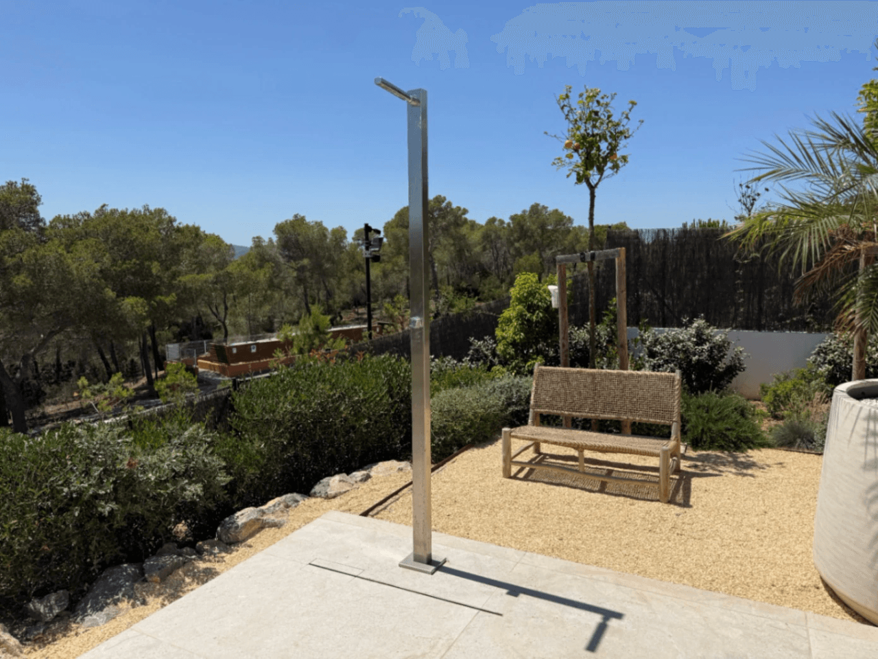 Exclusiva villa de nueva construcción con vistas al mar – Alquiler de verano en Ibiza