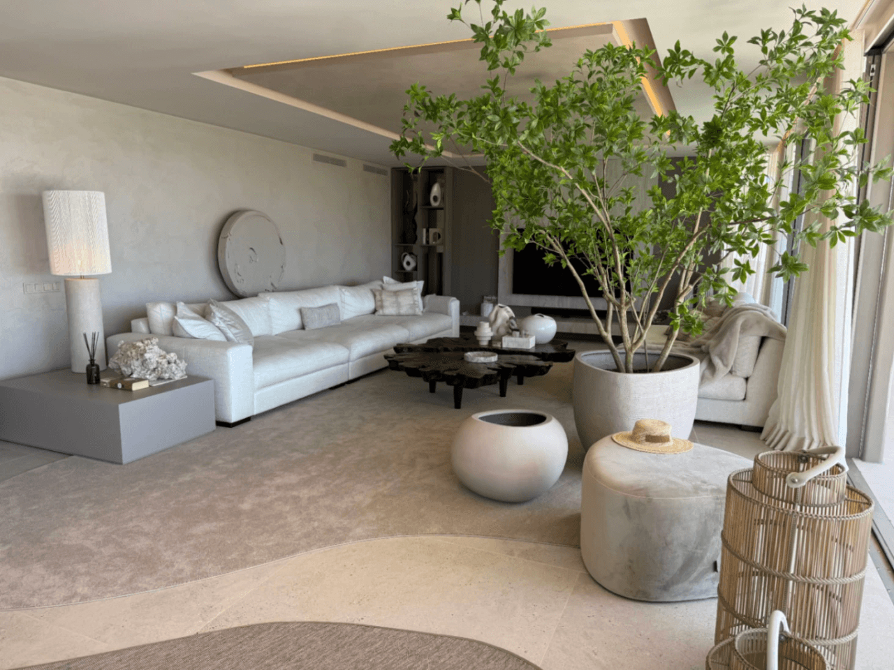 Exclusiva villa de nueva construcción con vistas al mar – Alquiler de verano en Ibiza