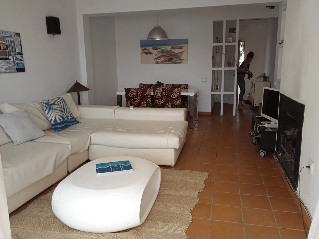 ALQUILER DE TEMPORADA – APARTAMENTO MODERNO DISPONIBLE HASTA NOVIEMBRE EN CAP MARTINET