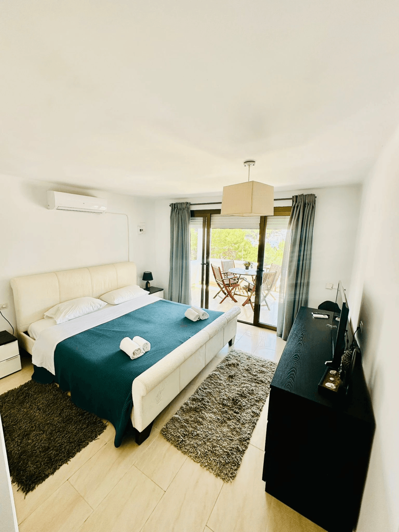 Precioso apartamento reformado de 2 dormitorios en Pueblo Espárragos, Cala Llonga