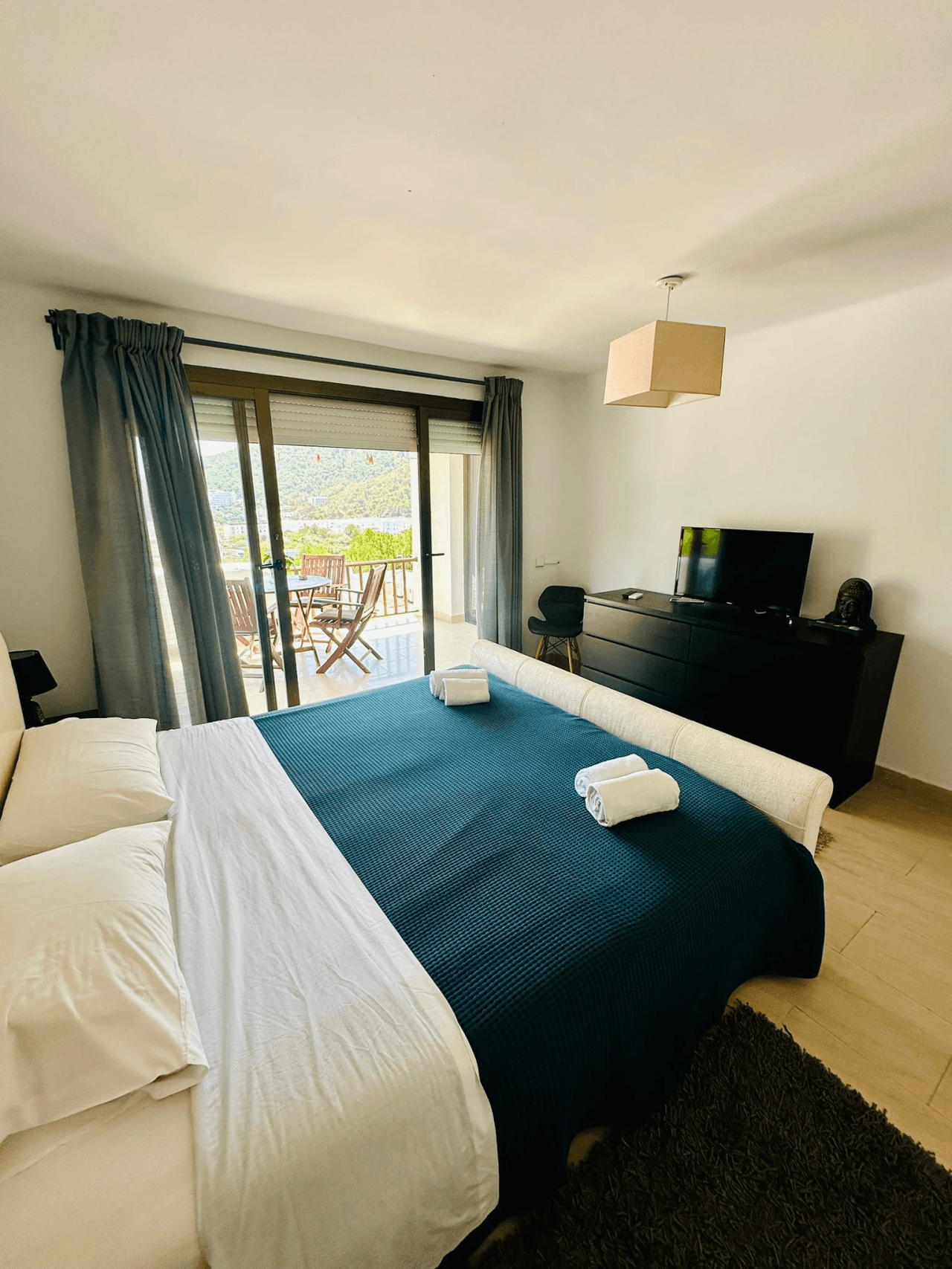 Precioso apartamento reformado de 2 dormitorios en Pueblo Espárragos, Cala Llonga