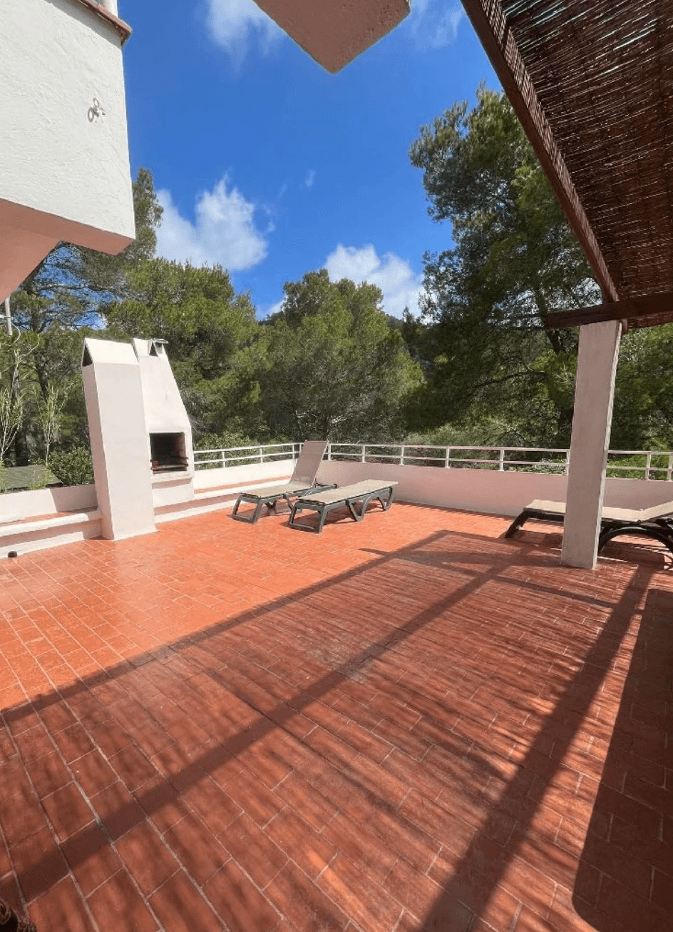 Villa en alquiler con vistas al mar y amplias zonas exteriores