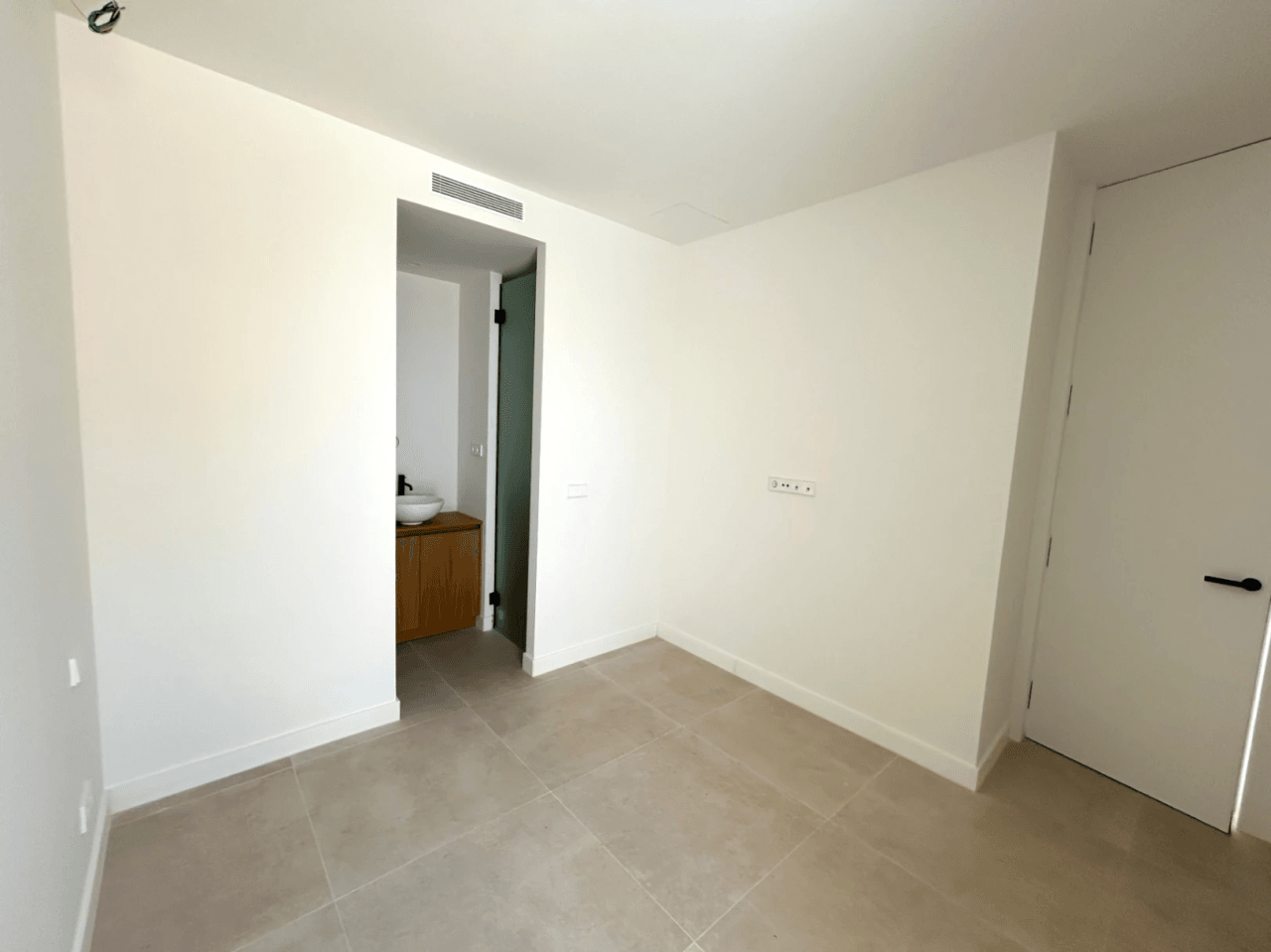 Exclusivo apartamento de obra nueva con jardín privado
